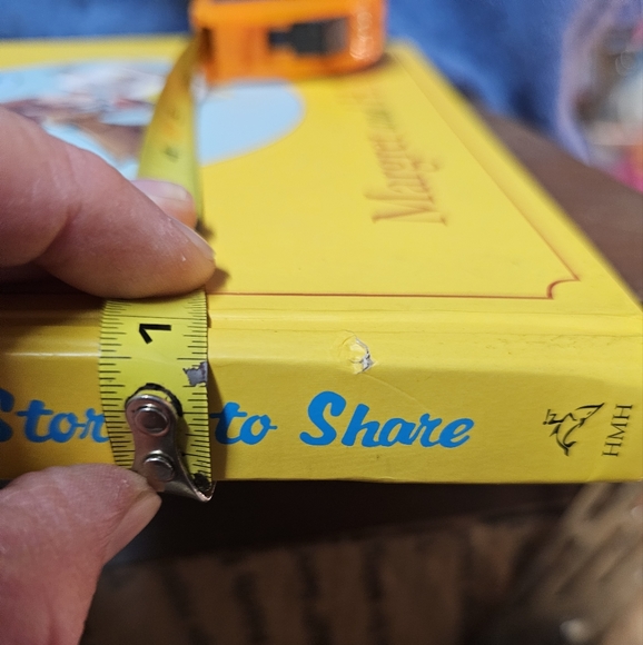 Curious George: Curious George Stories to Share by H. A. Rey and Margret Rey - Picture 6 of 14